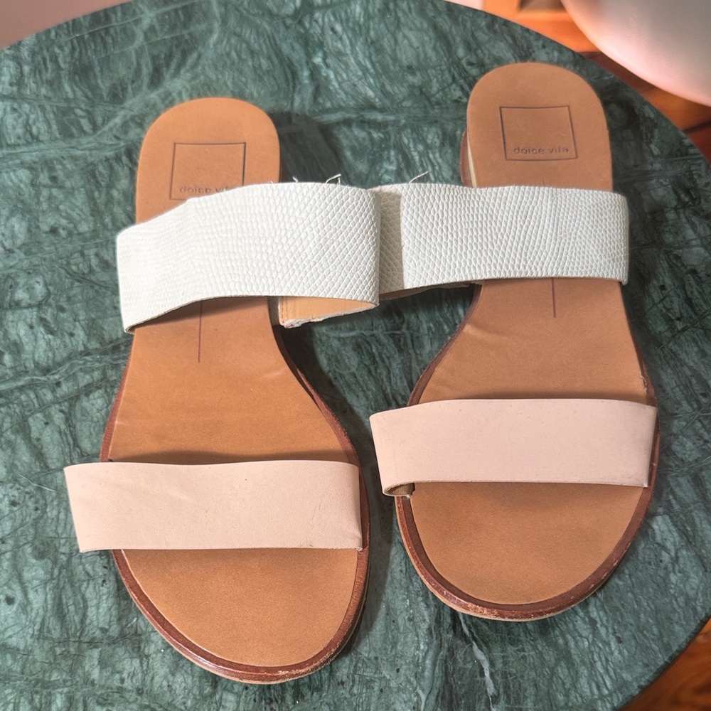 Dolce Vita Women's Sandals in Tan and Cream